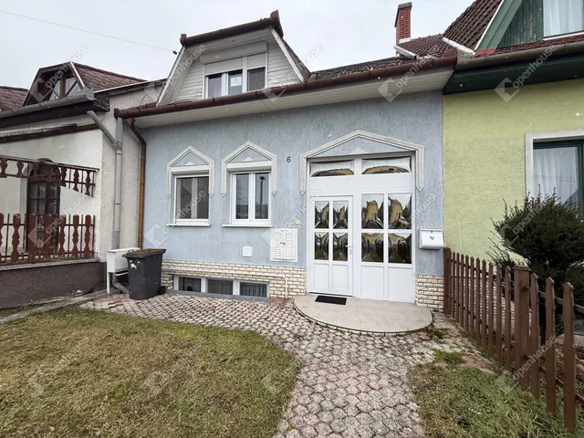 Eladó ház Bük 204 nm