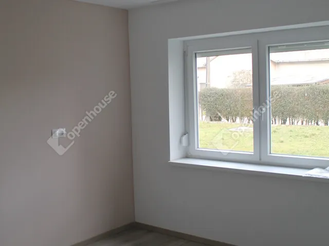 Eladó lakás Sárvár, Kertváros 37 nm