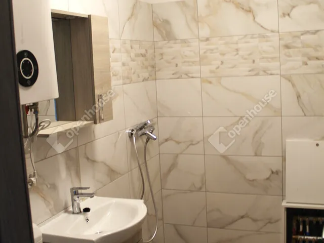 Eladó lakás Sárvár, Kertváros 37 nm