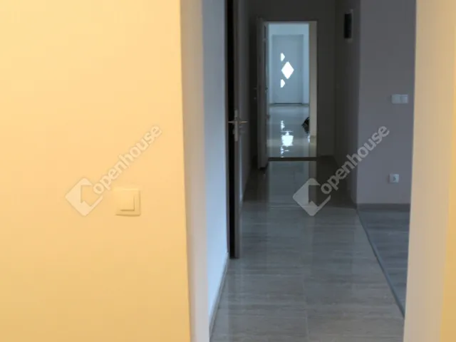 Eladó lakás Sárvár, Kertváros 32 nm