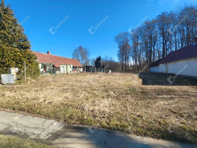 Eladó telek Halastó 3285 nm