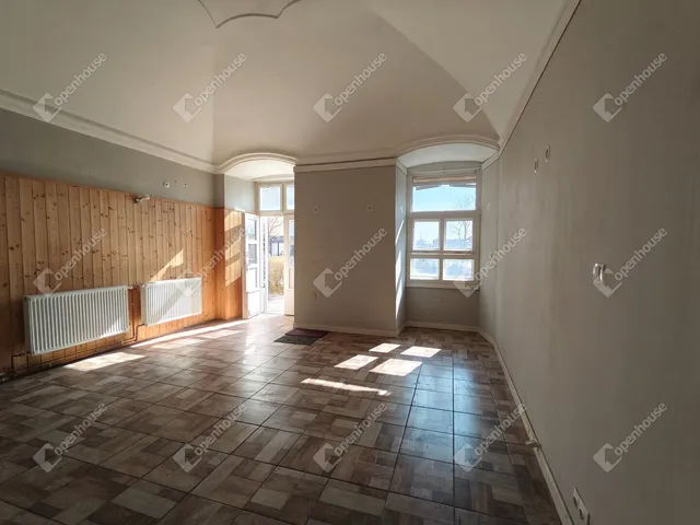 Eladó kereskedelmi és ipari ingatlan Szombathely 31 nm