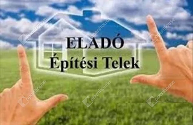 Eladó telek Tata 720 nm