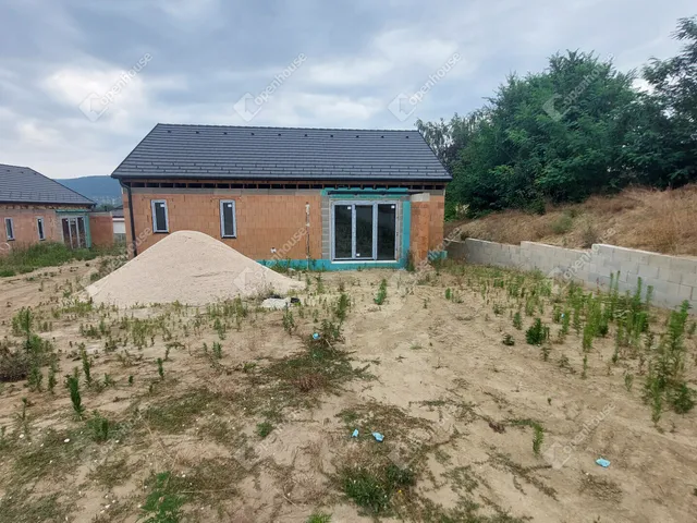 Eladó ház Tatabánya, Kertváros 90 nm