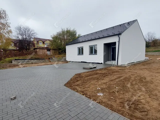 Eladó ház Tatabánya, Kertváros 90 nm