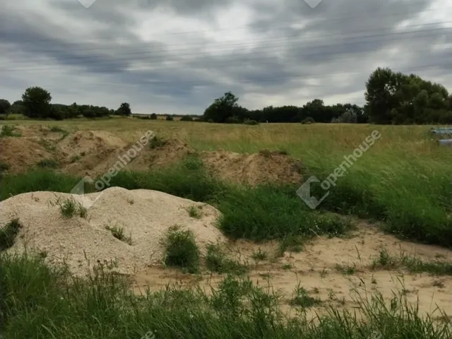 Eladó mezőgazdasági ingatlan Tatabánya, Bánhida 2912 nm