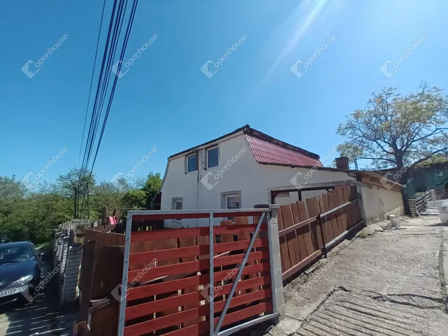 Eladó ház Neszmély 132 nm