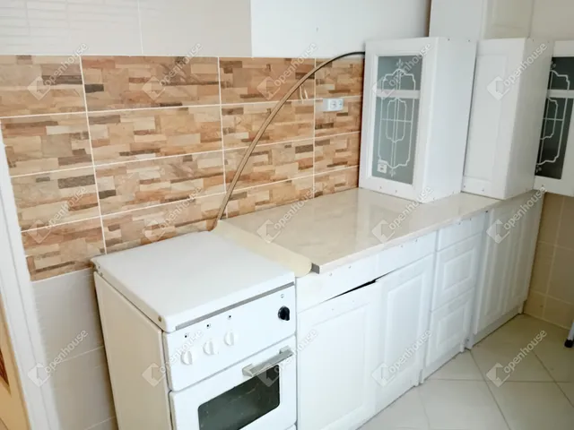 Eladó lakás Tatabánya, Újváros 68 nm