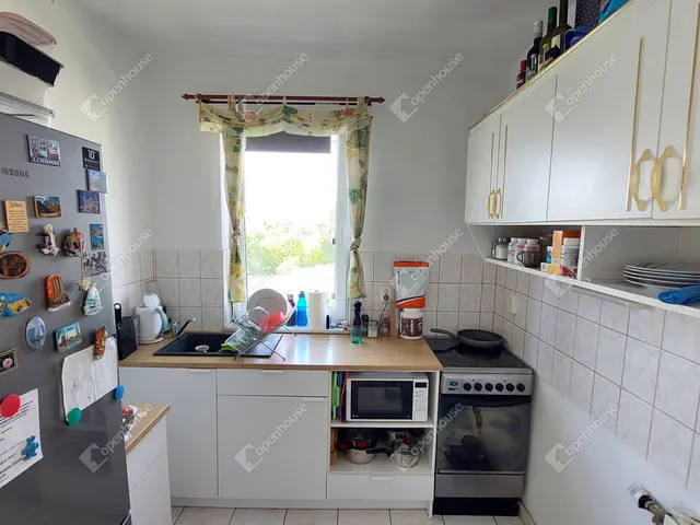 Eladó lakás Tatabánya, Dózsakert 60 nm