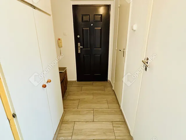 Eladó lakás Oroszlány 53 nm