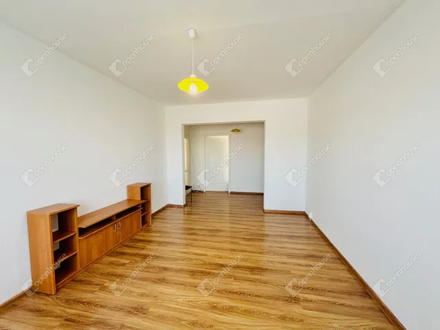 Eladó lakás Oroszlány 53 nm
