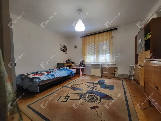 Eladó ház Bana 90 nm