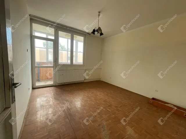 Eladó lakás Tatabánya, Dózsakert 56 nm