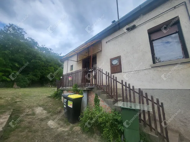 Eladó ház Bajót 119 nm