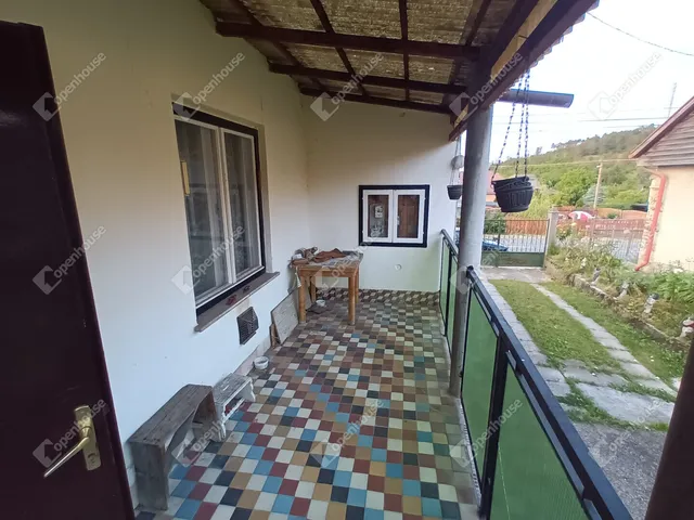 Eladó ház Lábatlan 89 nm