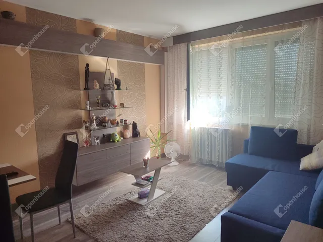 Kiadó lakás Tatabánya, Dózsakert 49 nm