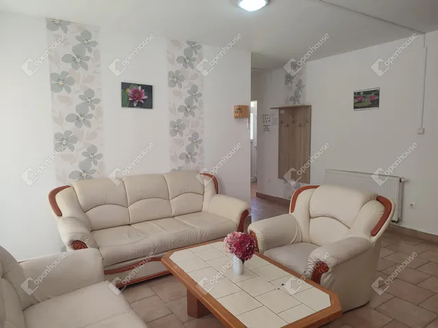 Kiadó lakás Tata, Kertváros 120 nm