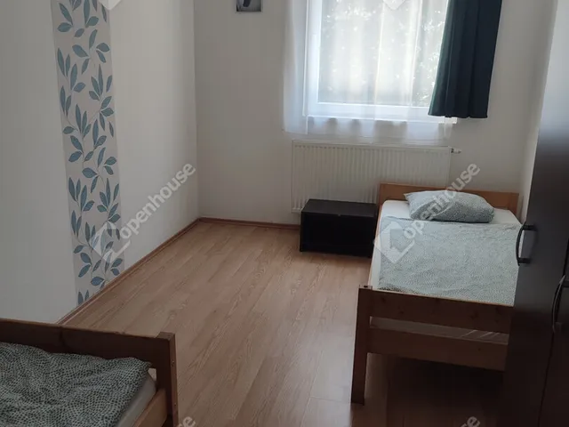 Kiadó lakás Tata, Kertváros 102 nm