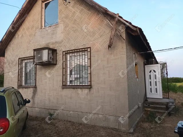 Eladó ház Tápiószele 72 nm