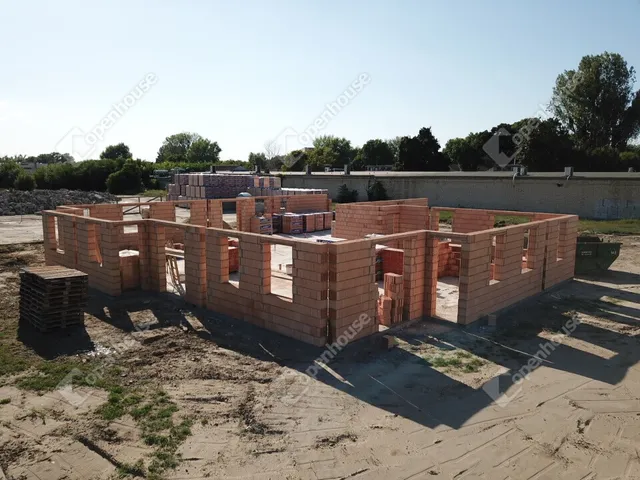 Eladó lakás Komárom 63 nm