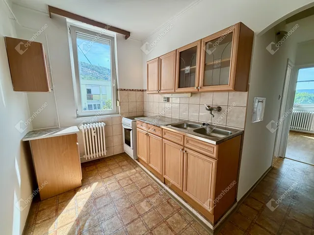 Eladó lakás Tatabánya, Újváros 53 nm