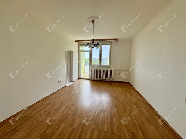 Eladó lakás Tatabánya, Újváros 53 nm