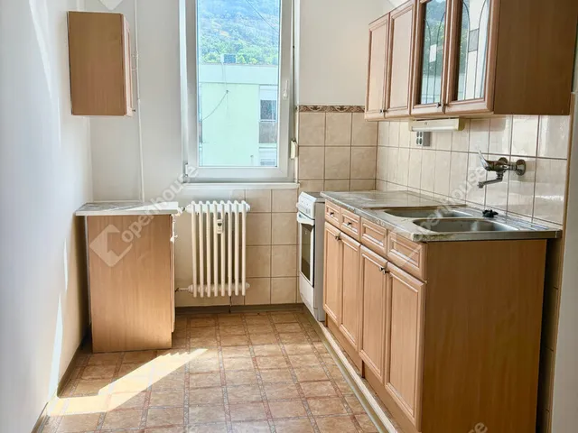 Eladó lakás Tatabánya, Újváros 53 nm