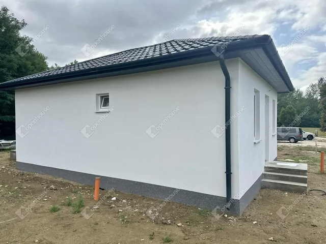 Eladó ház Környe 62 nm