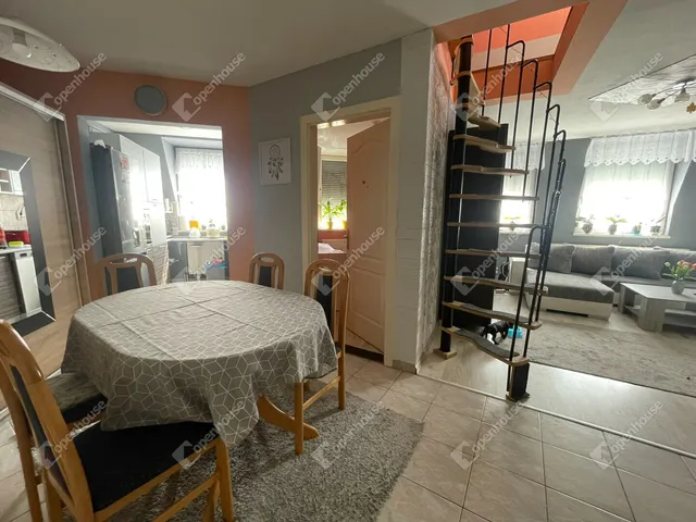 Eladó lakás Tatabánya, Óváros 118 nm