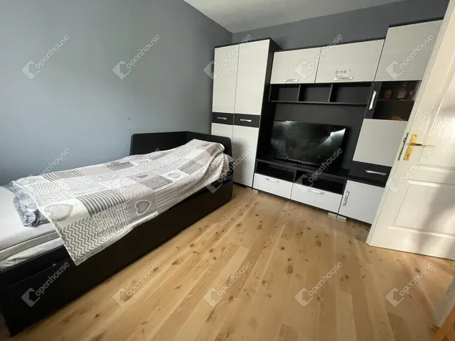 Eladó lakás Tatabánya, Óváros 118 nm