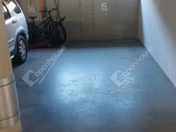 Kiadó garázs Tata 16 nm