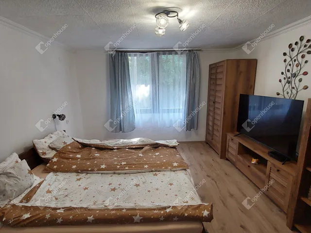 Eladó üdülő és hétvégi ház Oroszlány 65 nm