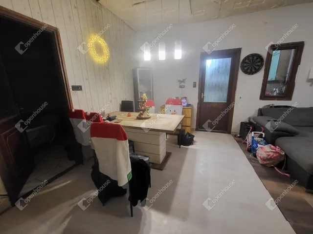 Eladó ház Mogyorósbánya 130 nm