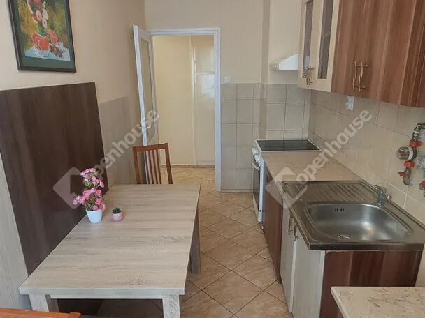 Eladó lakás Tatabánya, Kertváros 49 nm