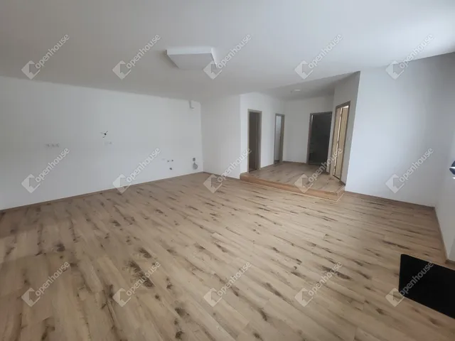 Eladó ház Nyergesújfalu 120 nm