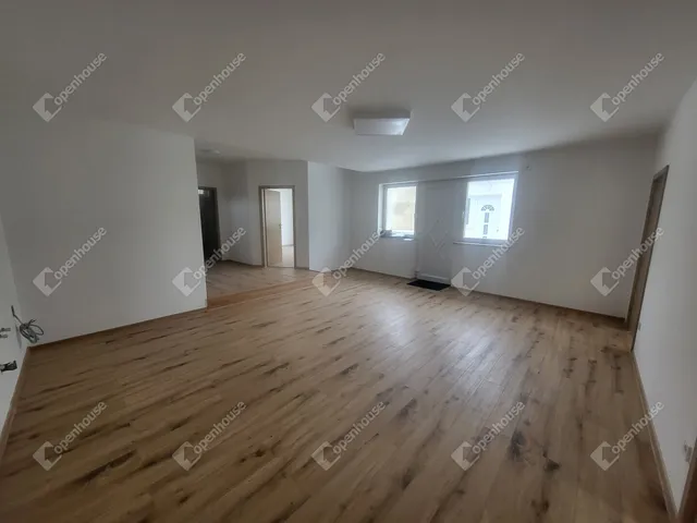 Eladó ház Nyergesújfalu 120 nm