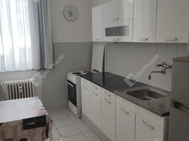 Kiadó lakás Tatabánya, Újváros 39 nm