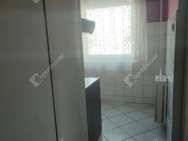 Eladó lakás Tatabánya, Gál István-lakótelep 55 nm