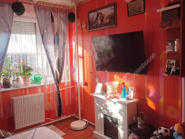 Eladó lakás Tatabánya, Újváros 69 nm