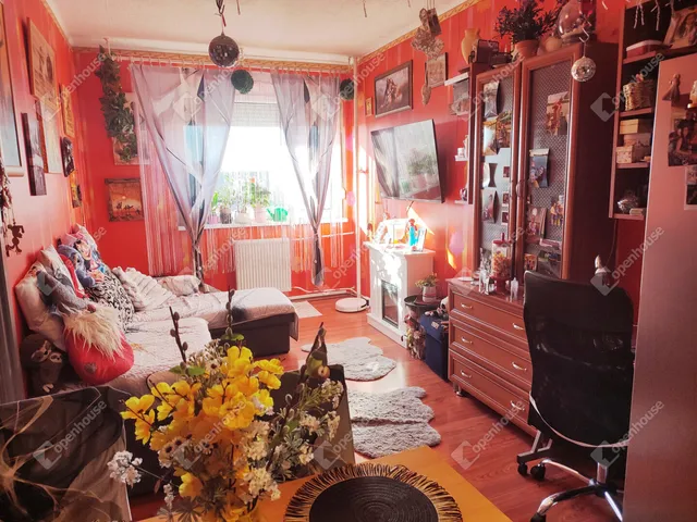 Eladó lakás Tatabánya, Újváros 69 nm