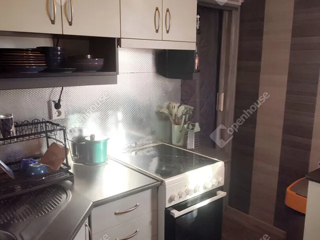 Eladó lakás Tatabánya, Újváros 69 nm