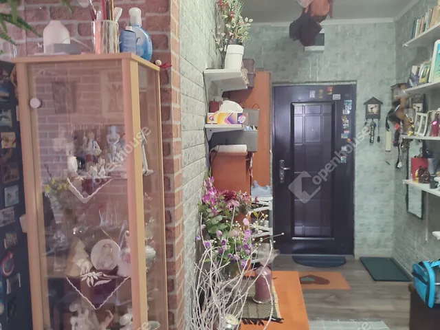 Eladó lakás Tatabánya, Újváros 69 nm