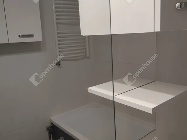 Eladó lakás Tatabánya, Sárberki lakótelep 67 nm