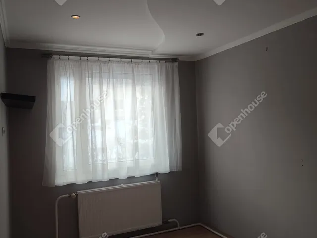 Eladó lakás Tatabánya, Sárberki lakótelep 67 nm