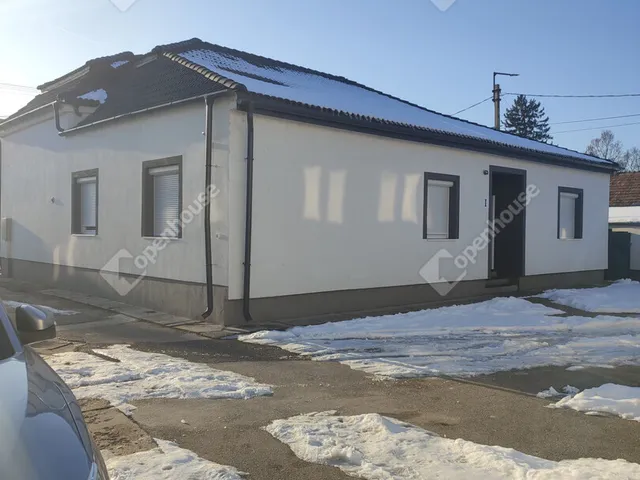 Eladó ház Tata, Agostyán 734 nm