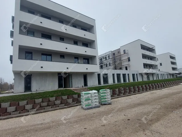 Eladó lakás Komárom 45 nm