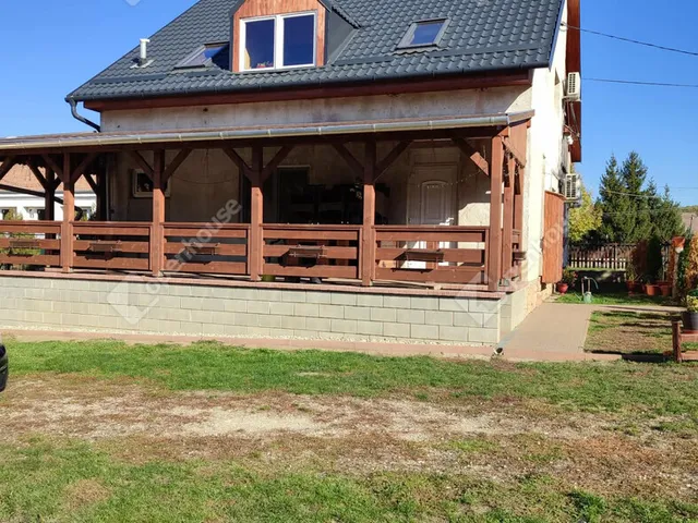 Eladó ház Szárliget 170 nm