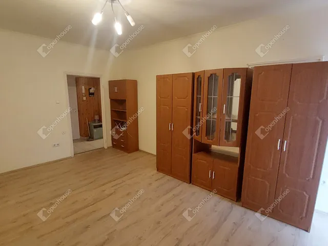 Eladó lakás Oroszlány 51 nm