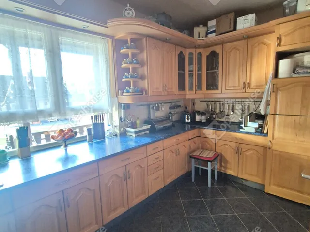 Eladó ház Kisbér 231 nm