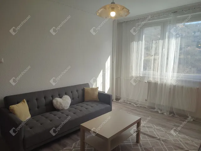 Kiadó lakás Tatabánya, Újváros 36 nm